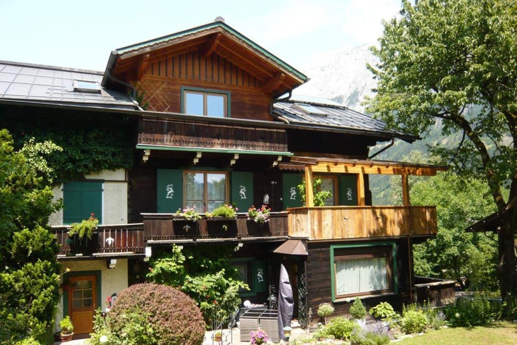 Haus Weidmannsheil - Wohnen Im Romantischen Forsthaus Werfen Esterno foto