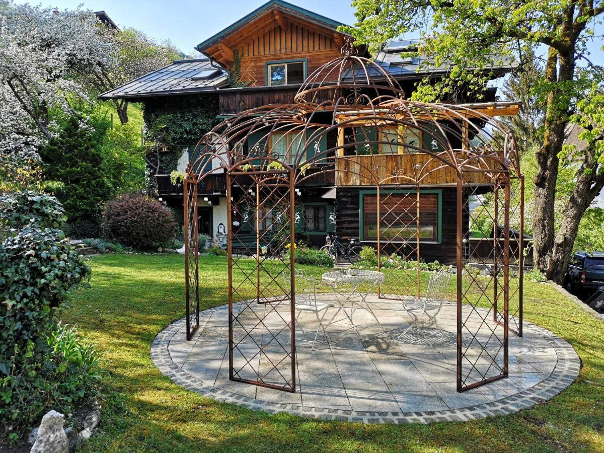 Haus Weidmannsheil - Wohnen Im Romantischen Forsthaus Werfen Esterno foto