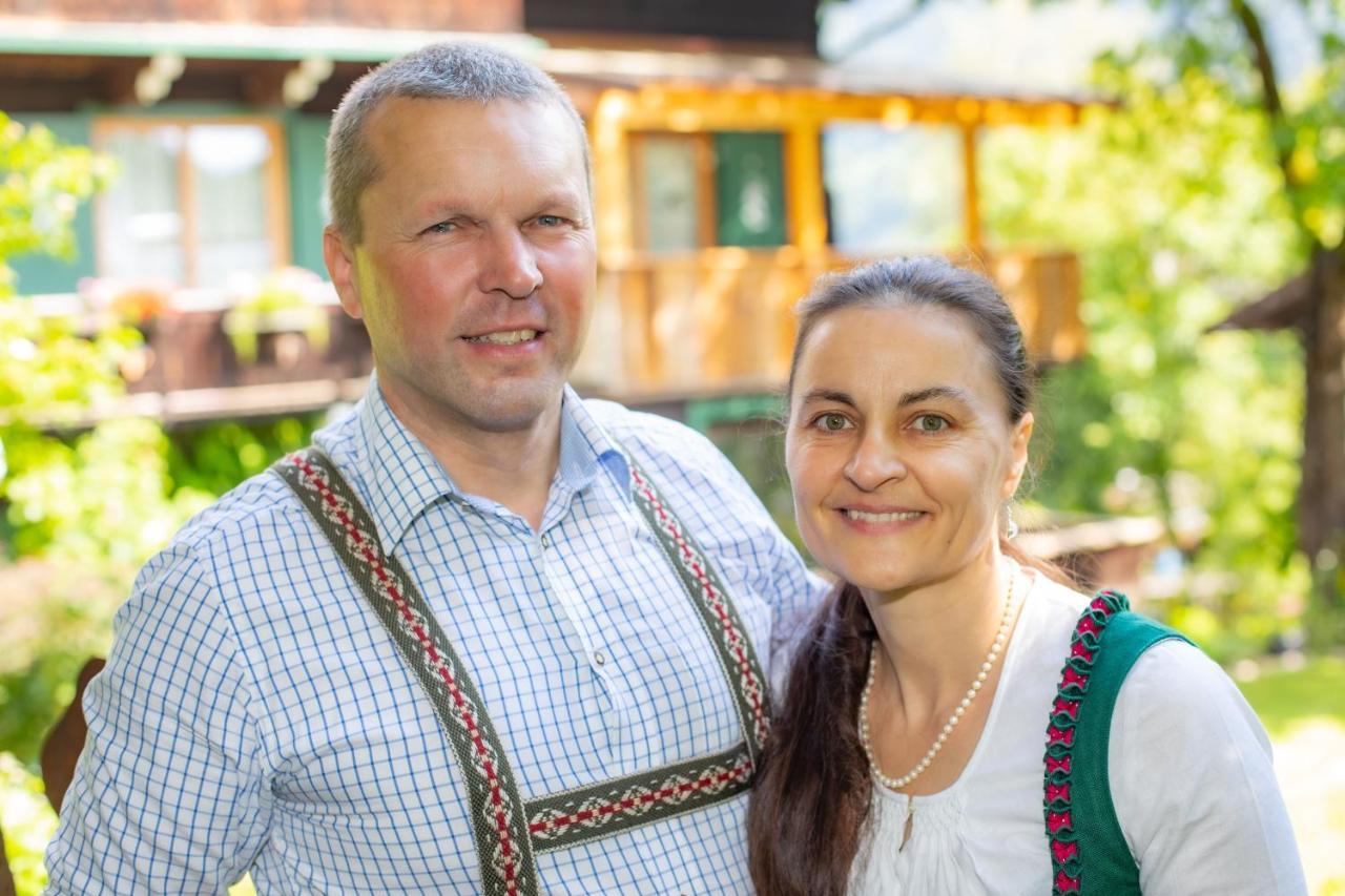 Haus Weidmannsheil - Wohnen Im Romantischen Forsthaus Werfen Esterno foto
