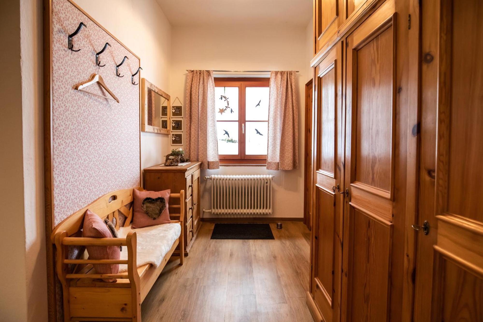 Haus Weidmannsheil - Wohnen Im Romantischen Forsthaus Werfen Esterno foto